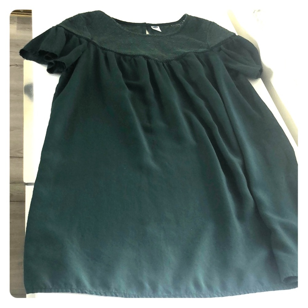 green dress